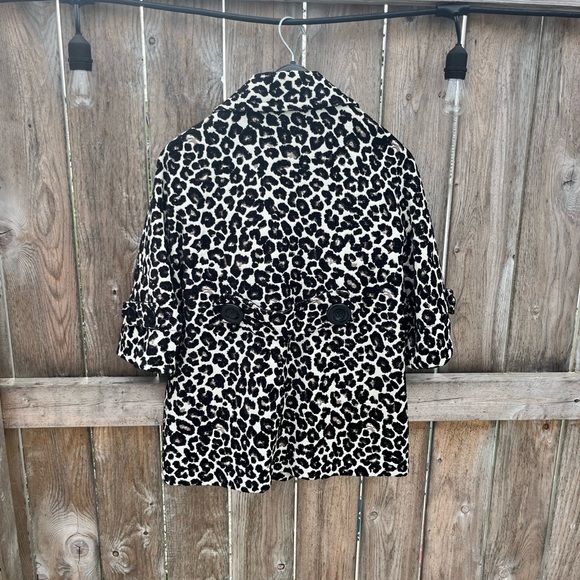 Fun cheetah print coat - Picture 2 of 2